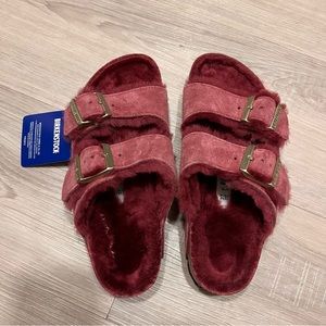 NWT Birkenstock Arizona Shearlings Sandals